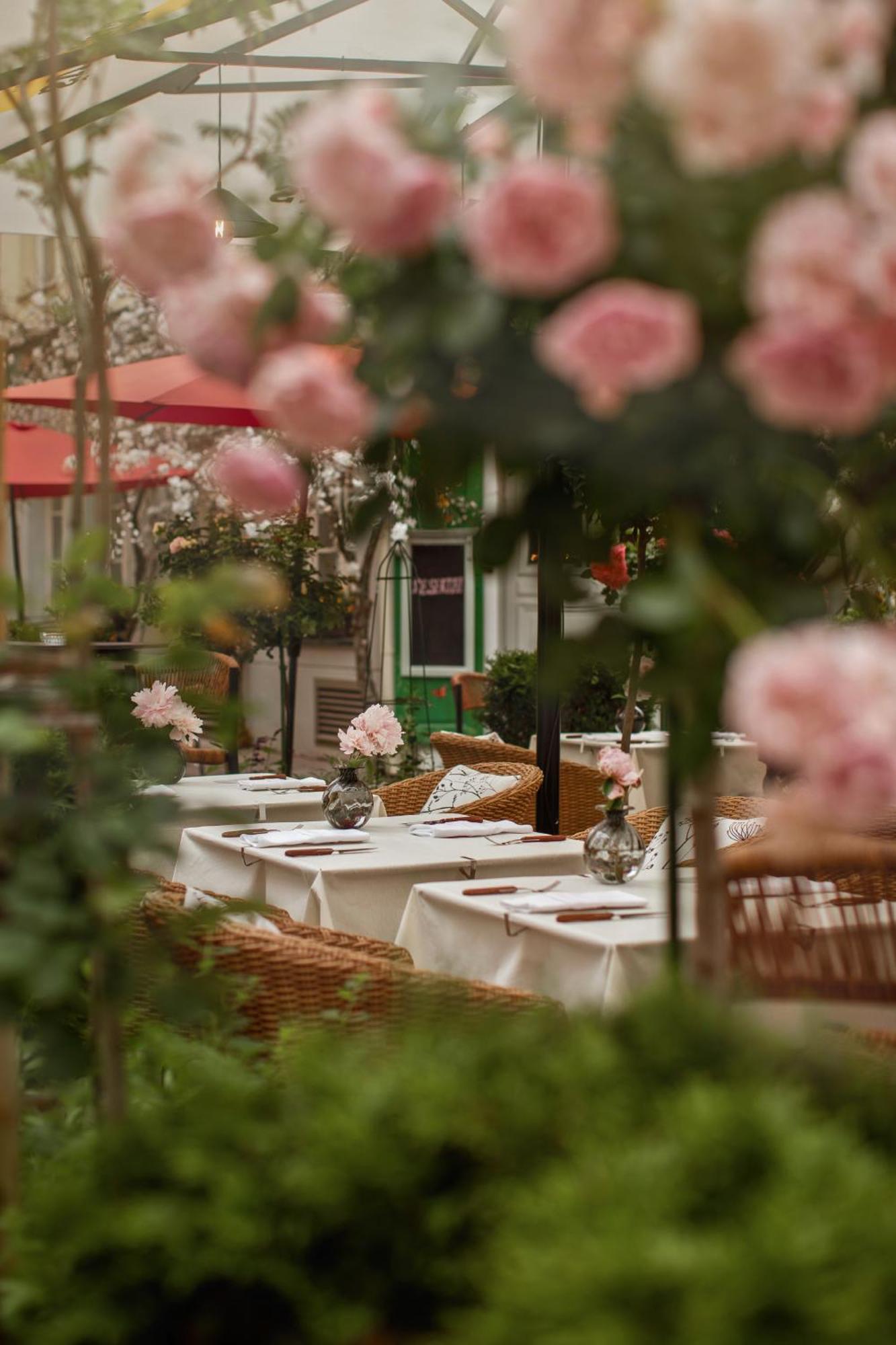 Stikliai Hotel - Relais & Chateaux VNO Exteriér fotografie The restaurant's garden