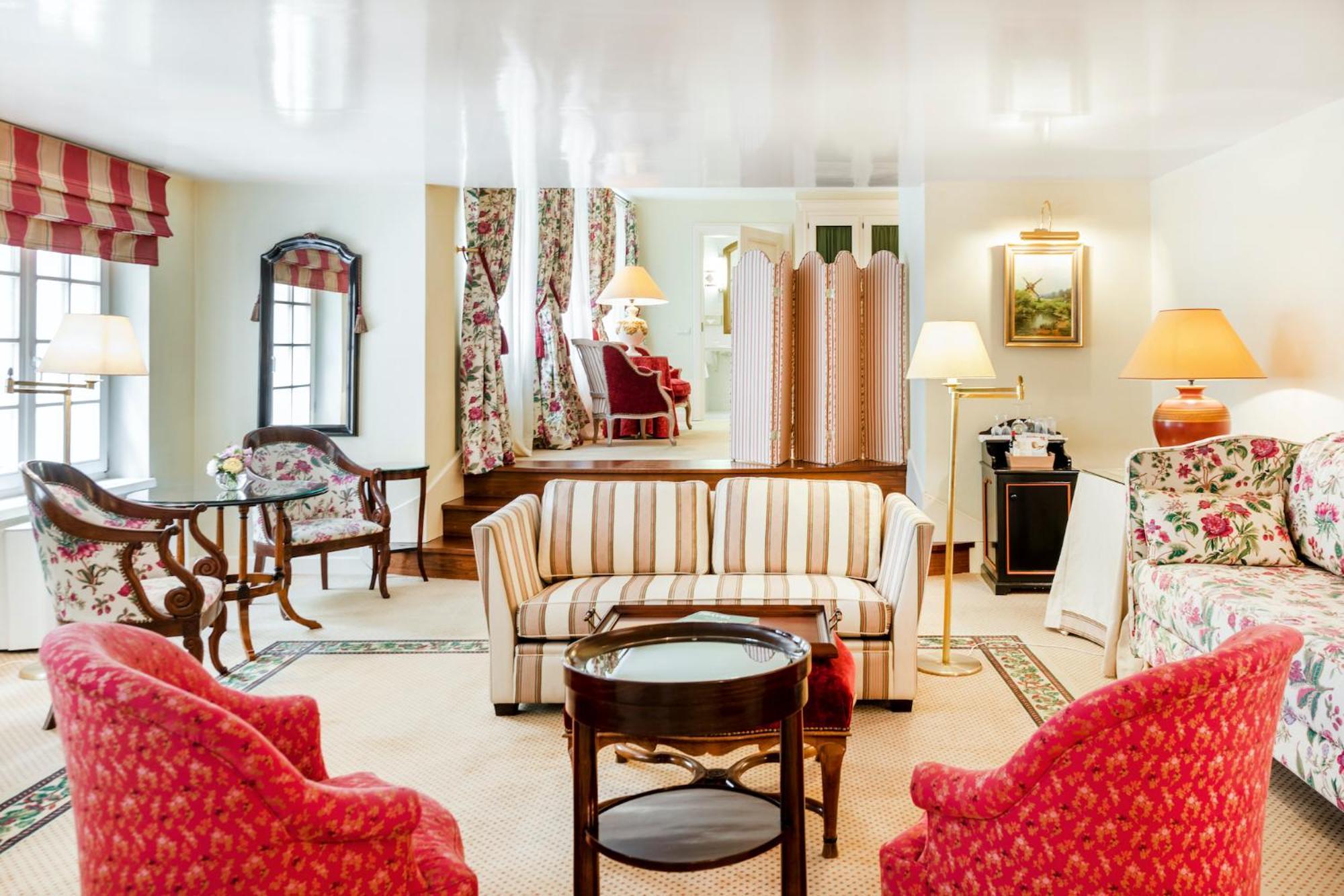 Stikliai Hotel - Relais & Chateaux VNO Exteriér fotografie A suite at the Hotel de Crillon